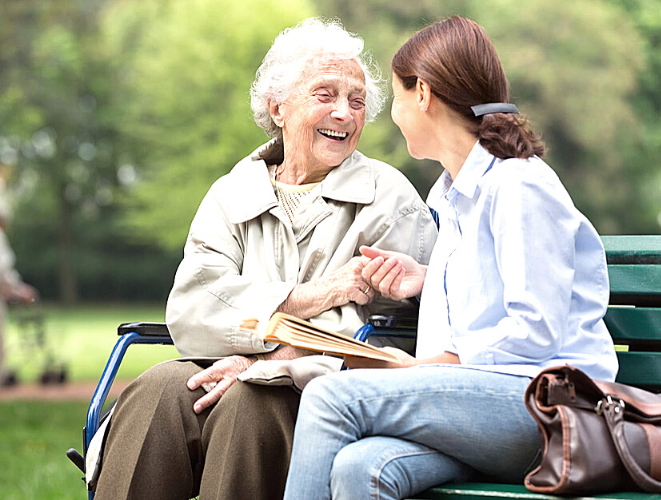 Сиделка-компаньонка Услуги сиделки-компаньонки